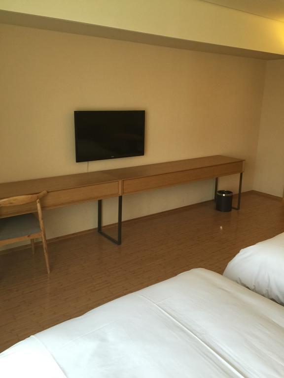Ji Hotel Jinan Quancheng Square Zewnętrze zdjęcie